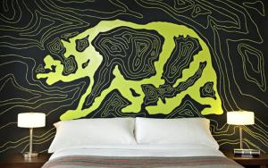 Letto o letti in una camera di Basecamp Tahoe South