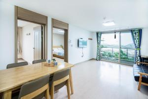 TV/trung tâm giải trí tại Dorami Pension