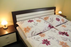 Posteľ alebo postele v izbe v ubytovaní 3 rooms Sunny Apartments-Schoenbrunn, 100m2 with balcony