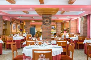 Restaurace v ubytování Hotel Ridomar 365