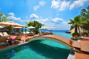 Kalima Resort and Spa内部或周边的泳池