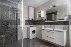 Ένα μπάνιο στο Holiday Home Monika