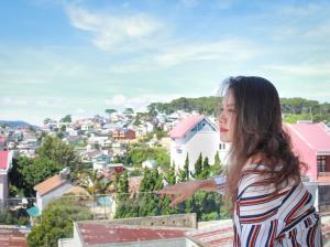 Nespecifikovaný výhled na destinaci Dalat nebo výhled na město při pohledu z hotelu