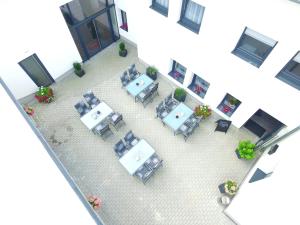TV a/nebo společenská místnost v ubytování Fast Lane Hotel
