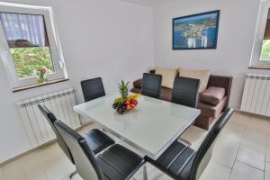 Ein Sitzbereich in der Unterkunft Guest House Katarina