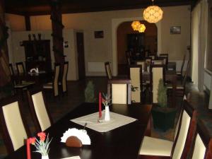 Restauracja lub miejsce do jedzenia w obiekcie Hotel Europa