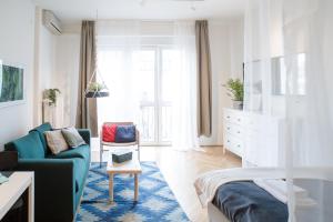 Area tempat duduk di New, cozy home in the heart of Budapest