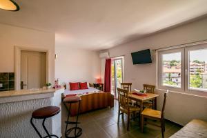 Μια τηλεόραση ή/και κέντρο ψυχαγωγίας στο Apartmani Stefanovic