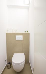 Ένα μπάνιο στο Isolana Apartment +16 φωτογραφίες