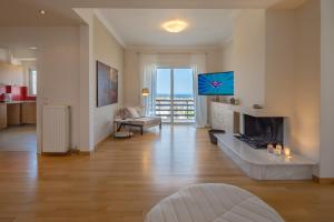 Et sittehjørne på Rhea - Glyfada Sea View apartment