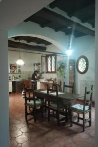 Reštaurácia alebo iné gastronomické zariadenie v ubytovaní Il Boschetto di Morgana