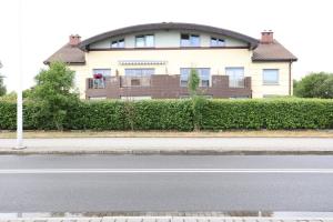 Fotografie z fotogalerie ubytování Jantar Apartamenty - Rodzinny apartament z ogrodem v destinaci Grzybowo
