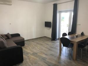 TV a/nebo společenská místnost v ubytování Croatia Mandre