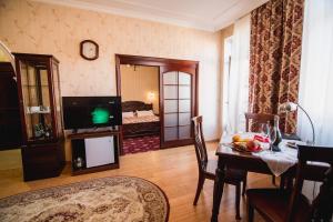 Kuchyň nebo kuchyňský kout v ubytování Hotel Sofia
