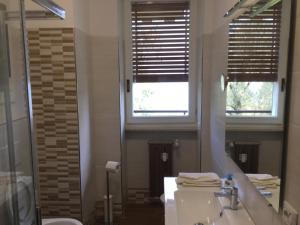 Imagem da galeria de Casa Laura em Dormelletto mais 10 fotografias