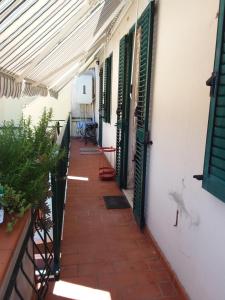 A Cento Metri dal Mare tesisinde bir balkon veya teras