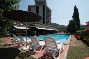 Bazén v ubytování Hotel Michelangelo & Day SPA nebo v jeho okolí