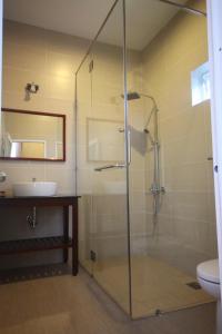 Kylpyhuone majoituspaikassa Xin Chao Hotel