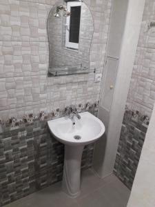 Bagno di Sevan EM & YU