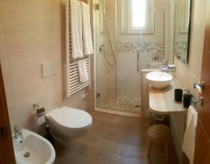A bathroom at Affittacamere I Gatti delle 5 Terre