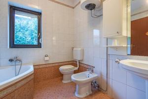 Koupelna v ubytování Apartment Danijela I