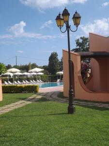 Бассейн в Hotel Ristorante Al Canto delle Sirene или поблизости