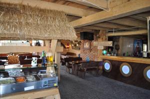 Lounge nebo bar v ubytování Dom Wczasowy Klif & Spa