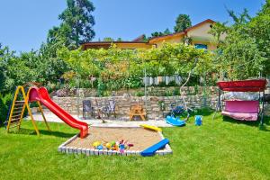 Herní místnost nebo prostor pro děti v ubytování Villas Sequoia