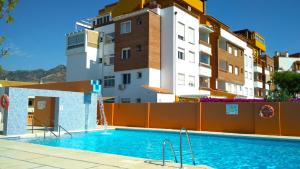 The swimming pool at or close to Pueblo Blanco