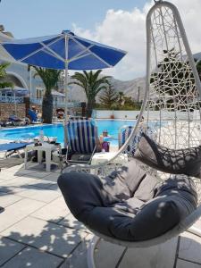 Bazén v ubytování Alkyon Hotel nebo v jeho okolí