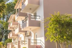 A balcony or terrace at Cavos Beach House
