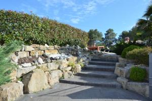 Vonkajšia záhrada v ubytovaní Villa Sitges La Calma 10 minutes drive Sitges 2 minutes walk Garraf Park AC