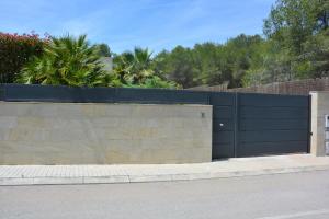 Fotografia z galérie ubytovania Villa Sitges La Calma 10 minutes drive Sitges 2 minutes walk Garraf Park AC v destinácii Sant Pere de Ribes