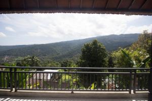 Foto dalla galleria di Dangin Mangkalan Homestay a Munduk Altre 36 foto