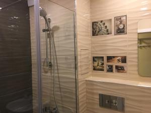 Salle de bains dans l'établissement Evergreen Sofia Apartment