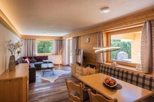 Posezení v ubytování Viktoria Lodges