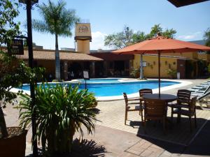 Swimming pool sa o malapit sa Hotel Hacienda