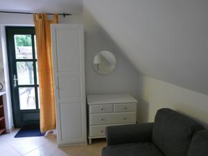 Hillside Apartments的休息区