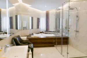 Koupelna v ubytování Kazakhstan Hotel