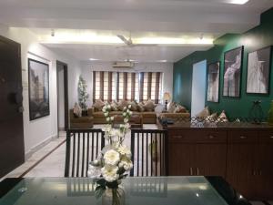 Fotografie z fotogalerie ubytování Tatvam Residency v destinaci Kalkata + 37 fotografií