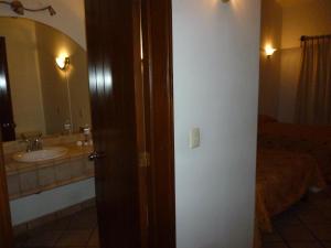 Ванна кімната в Hotel Antiguo Fortin