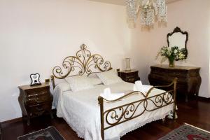 Un pat sau paturi într-o cameră la B&B Villa Moen