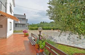Zahrada ubytování Apartment & Room Tanja 1552