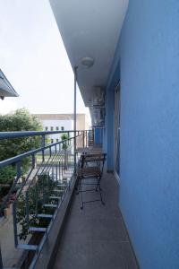 A balcony or terrace at Cherry Garden1 Apartments