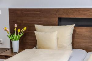 Gallery image of Hotel JÄGERHAUS in Singen am Hohentwiel in Singen +77 photos