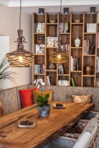 Die Bibliothek im Hotel