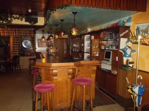 The lounge or bar area at Hotel Ostermann Garni