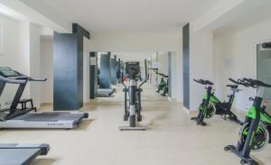 The fitness centre and/or fitness facilities at Armonia Park-Bajamar