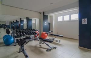 The fitness centre and/or fitness facilities at Armonia Park-Bajamar