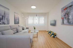EnjoyGranada ARABIAL 5A - POOL & Free Parking, Granada ...